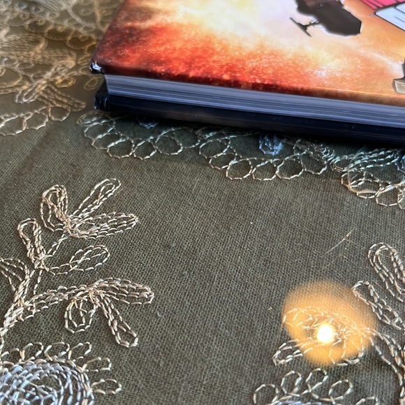 Space 1999 After Shock And Awe book.  Excellent hardcover - Picture 4 of 8